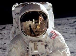 Yey, we are on the moon "maybe!!"